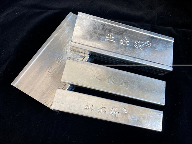 打基层板要不要打轻钢龙骨